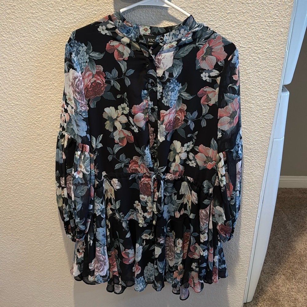 VICI Floral Ruffle Dress – Size Large (Barely Worn!)